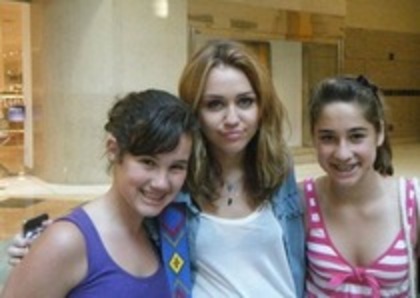 10672798_AVAJJBRYN - miley cyrus rare and personals photos