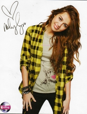 normal_img452 - MileyWorld Membership Packet