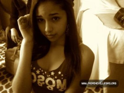 Jasmine Villegas Personal Photos (76)