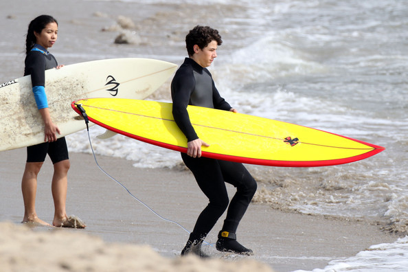 +co+star+Nicole+DtlMp_EyghAl - Out of set of JONAS in Malibu