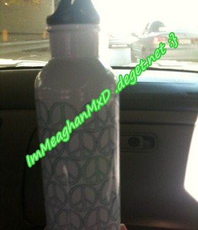 Today I pledge to use my reusable water bottle instead of a plastic one ! - 0 Proofs xD