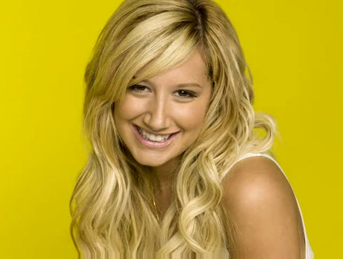 4974_ashley_tisdale_1187103670