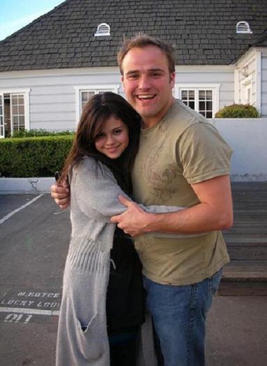 @@ Sely with her 2th father!:) - Selena Gomez