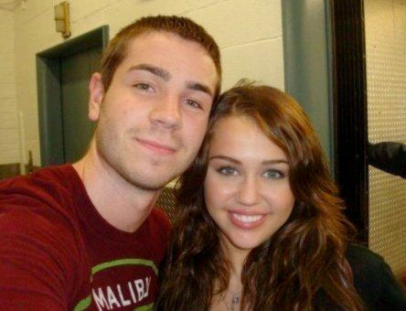 4225787113_miley_cyrus__cyrus__2009-12-29