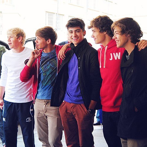 Is it legal to marry 5 guys at once? ; Own Alice!&lt;3
