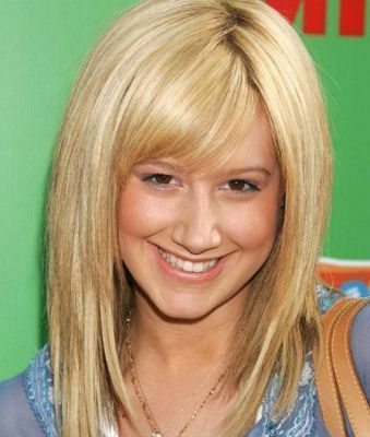 ashley-ashley-tisdale-10236015-339-400[1]