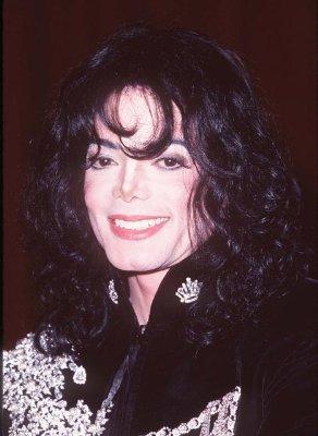 Michael-Jackson-1219992542 - PICTURES MICHAEL JACKSON