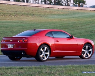 Chevrolet_camaro_RS-ok_2010_07