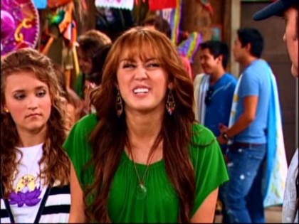 normal_HANNAH_008 - Brandi-Cam on the set of Hannah Montana 3