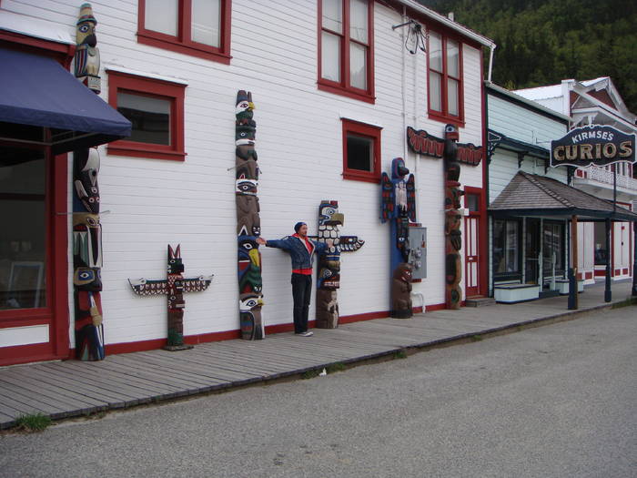 Pick the non totem pole - Our 2009 Holiday