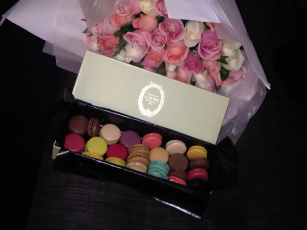 someone in paris loves me... oh Laduree...mmmmm - proofs