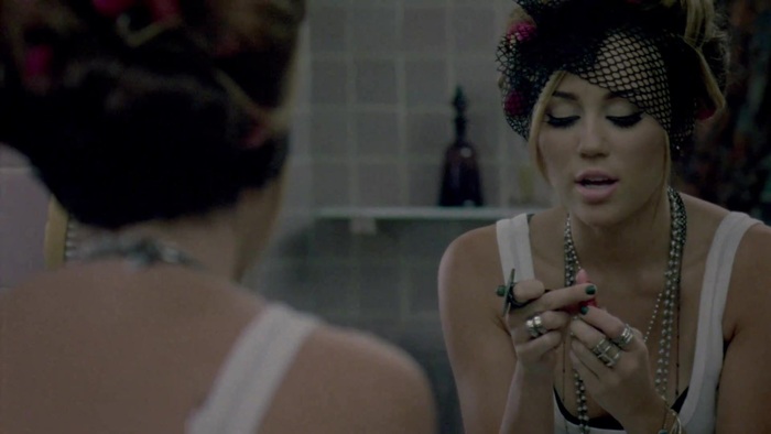 Miley Cyrus - Who Owns My Heart 0178