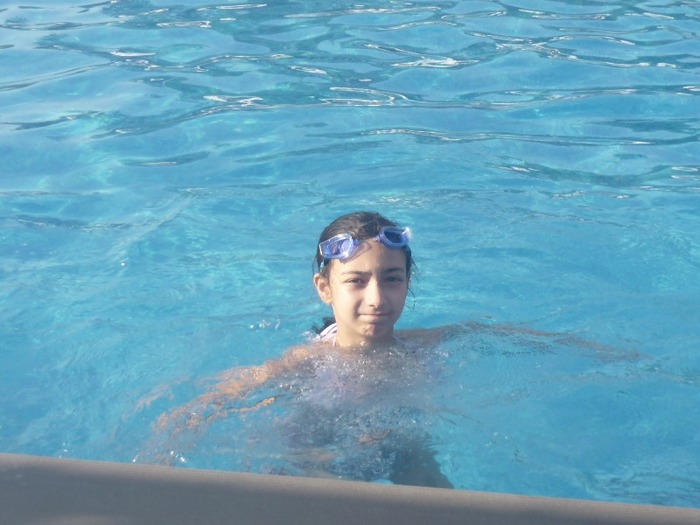 In the pool <3 Ahhh .. I miss those moments :) moments