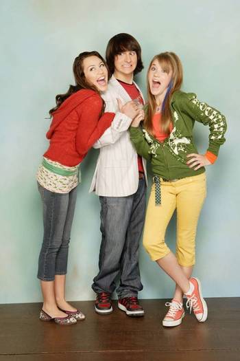 miley-cyrus_dot_com_hannahmontana-promos-season2-065