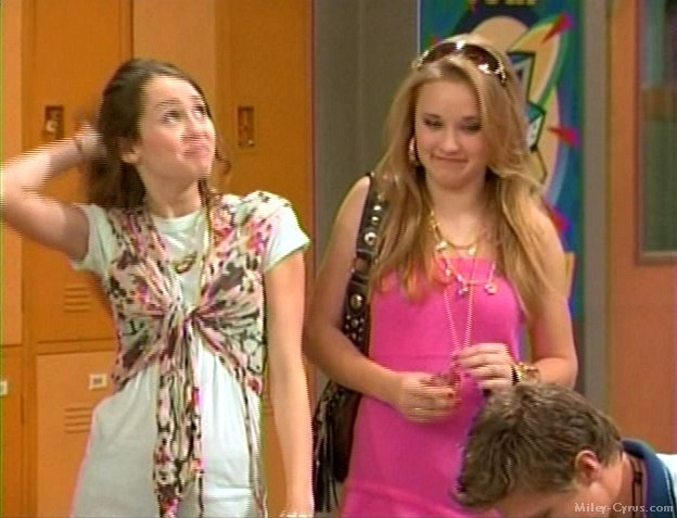 miley-cyrus_com-hannahmontana-season2promo1-071