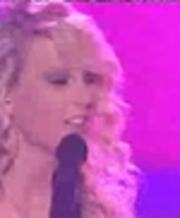 thumb_taylorweb_021 - Taylor Swift BBz