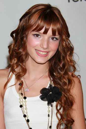 0000069800_20100804124351 - bella thorne-cece jones