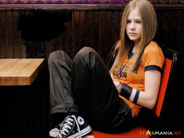 17d836108c21e7b48a74c1b9a816b06c-avril-lavigne_44[1]; avrillll
