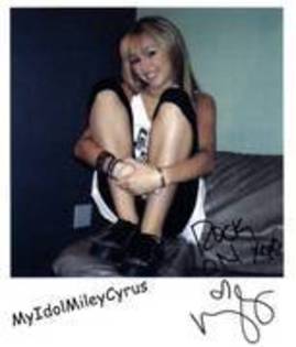 Autographs Hannah Montana