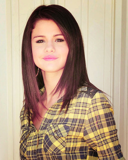 -` Sellz ` - (21) - x - Selena Gomez - x