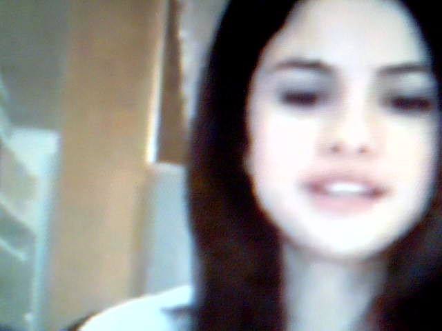 Selena Gomez Live Chat (41)