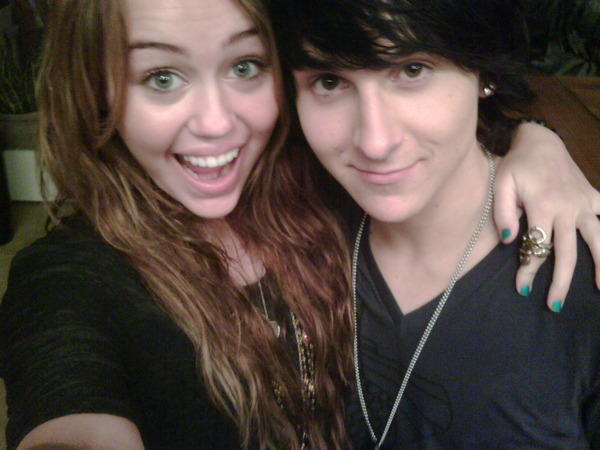 miley-cyrus-and-mitchel-musso-twitpic-photos - All pics with Miley