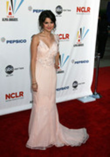 28119249_ZPHERWHKQ - x 2009 ALMA Awards - Arrivals 2