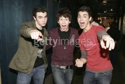 1 - MTV TRL With The Jonas Brothers