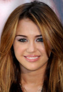 17049981_JATLWOBYR - Miley Cyrus Presents Can t Be Tamed in Madrid