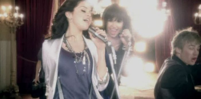 20833869_DYEHCPZOC - One And The Same Selelena Gomez And Demi Lovato