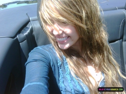 Miley Cyrus (5) - 0 Miley Cyrus-Twitter Pictures 0