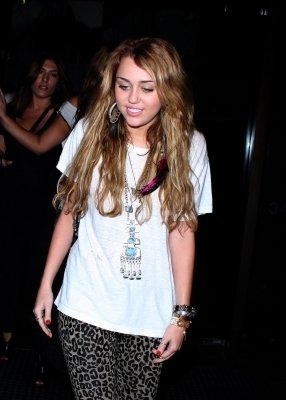 23117812_XTOONVYJC - Miley the best