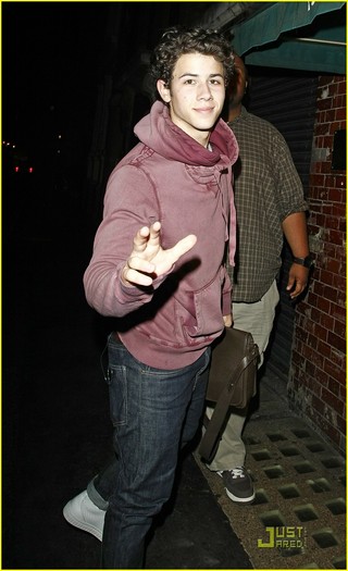 nick-joe-jonas-m-cafe-02 - Nick-out at queens theatre London