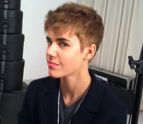 Justin_Bieber_Hair_Feb21news1-1