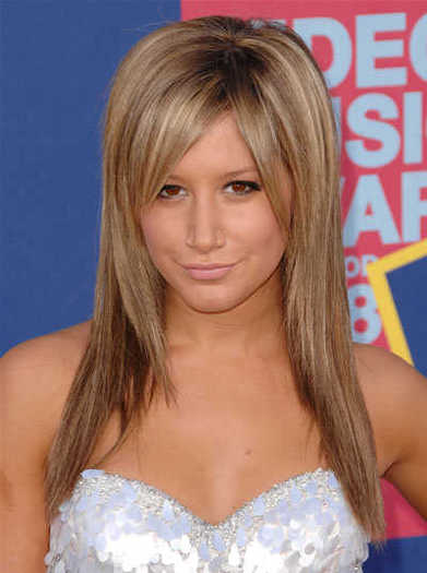 ashley-tisdale-long-layered-highlighted-hairstyle-2008-mtv-video-music-awards