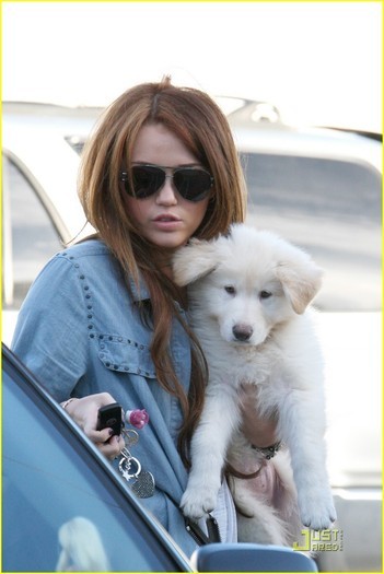 9 - Miley and Mate