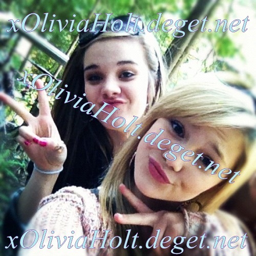 Olivia - Holt - Rare - Photo - 050