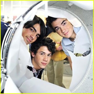 jonas-brothers-ding-do - Jonas Brothers-keep it real