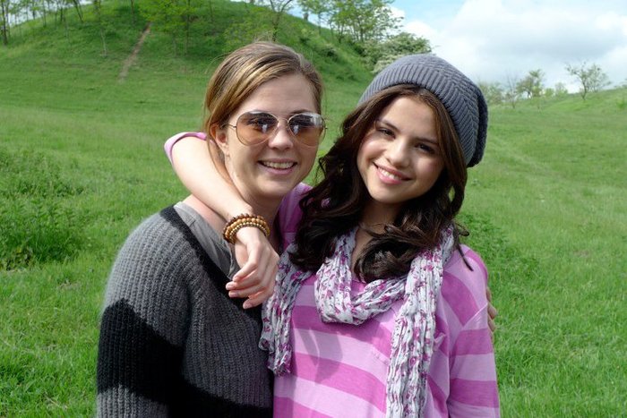 with a fan - Dream Out Loud