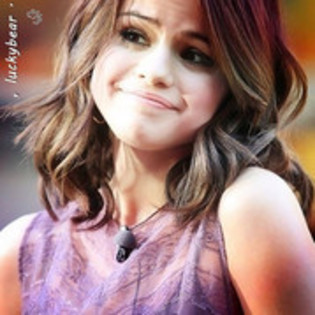 40492364_RDNKJDUHP - selena gomez glitter and wallpapper