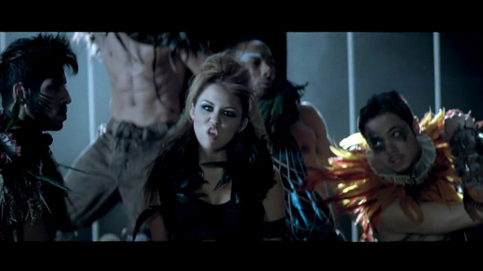 Miley Cyrus - Can\'t Be Tamed 065