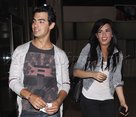 MQ009 - JOE and Demi-Out at Arclight Cinemas in Hollywood