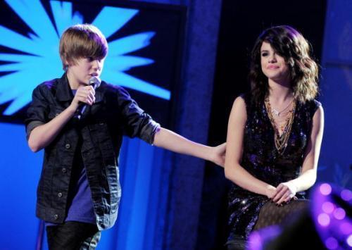 justin bieber and selena gomez (16)