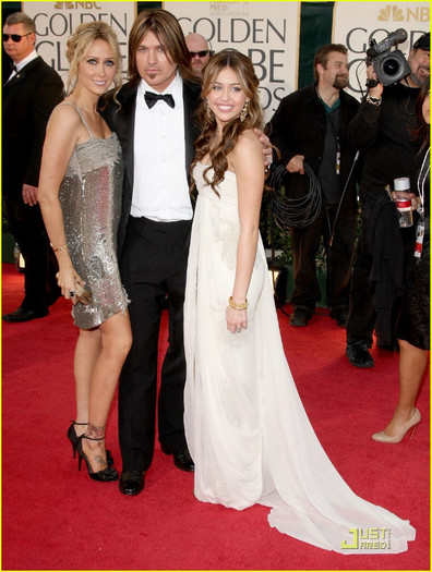 miley-cyrus-golden-globes-2009-03