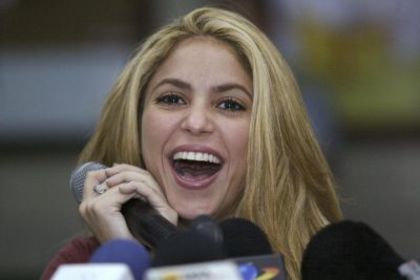 normal_shakira-pressconference4