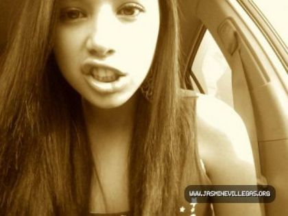 Jasmine Villegas Personal Photos (35)