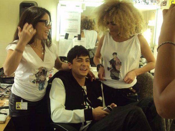 GMA004221 - x factor backstage 2010