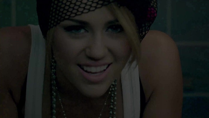 Miley Cyrus - Who Owns My Heart 0234