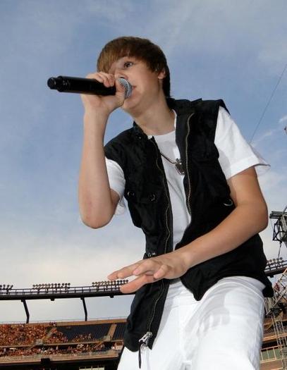  - 0 Justin Bieber Concerts