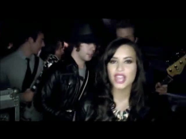 DemiLovato-Here we go again-screencaptures (26)